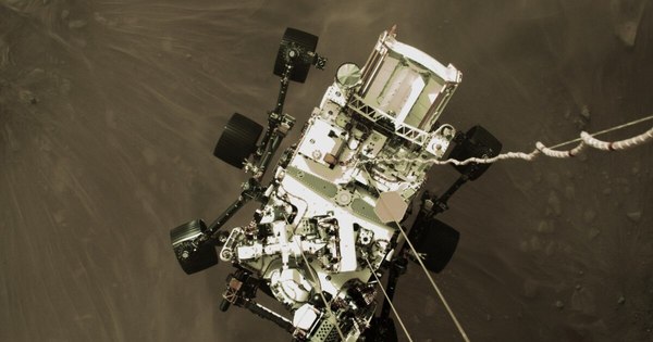 La Nación / La NASA publica imágenes espectaculares de la llegada de Perseverance a Marte