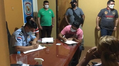 Dos suboficiales de la Policía Nacional detenidos tras asaltar a dos hermanos en Mercado de Abasto – Diario TNPRESS