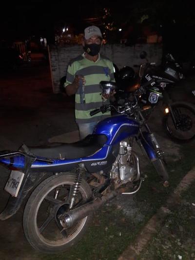 Recuperaron una motocicleta robada en Coronel Oviedo – Prensa 5