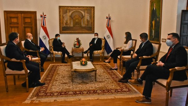 Canciller ratificó apoyo a jóvenes empresarios para identificar mercados en el exterior | .::Agencia IP::.