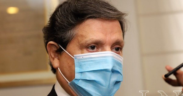 La Nación / Euclides Acevedo: “Tenemos que evitar el vacunatorio vip”
