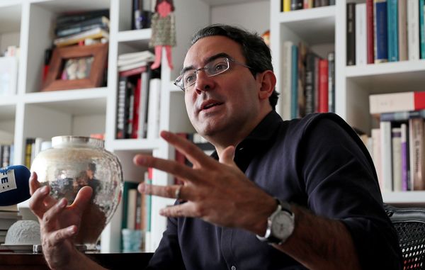 Sergio Cabrera, una "vida extraordinaria" en la pluma de Juan Gabriel Vásquez - MarketData