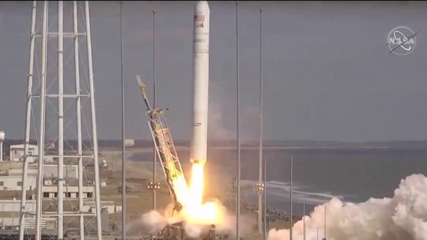 Despegó el cohete que lleva el Guaraní SAT-1 al espacio | Noticias Paraguay
