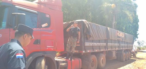 Al estilo “Rápidos y Furiosos”, motochorros roban camión con carga - ABC en el Este - ABC Color