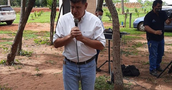 La Nación / Alegre, tras salir de prisión, continúa su campaña electoral en el interior