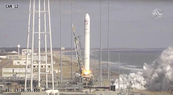 Crónica / Guaraní SAT- 1: es toda una ¡realidad espacial!
