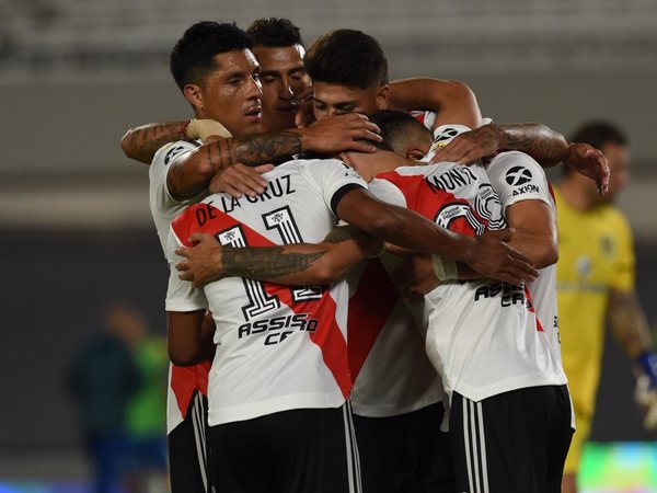 River golea en su regreso al Monumental