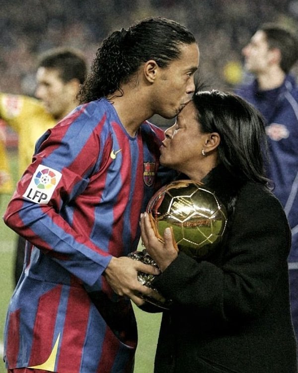 Covid-19: Falleció la mamá de Ronaldinho