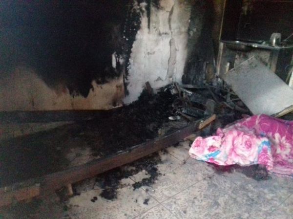 Hallan cadáver de sexagenario en medio de un incendio de su vivienda en Hernandarias