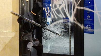 Cataluña: la quinta noche de protestas terminó con 34 detenidos