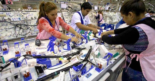 La Nación / Sector autopartista podría verse afectado por falta de materia prima