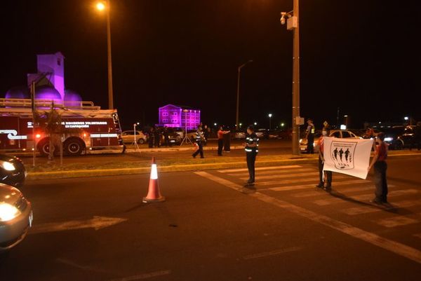 Bomberos realizan campaña vial sobre seguridad en el tránsito - Nacionales - ABC Color