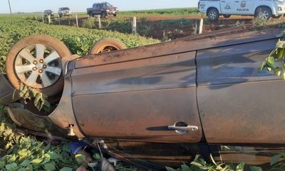 Brasileño muere durante aparatoso vuelco de vehículo