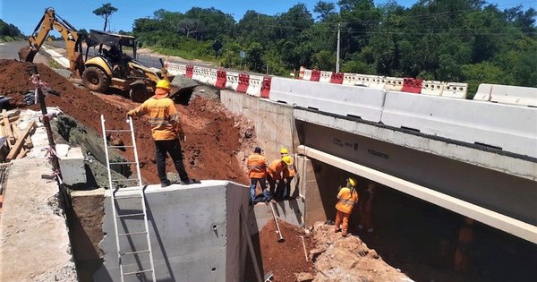 La Nación / Avanza primera capa asfáltica en Caaguazú