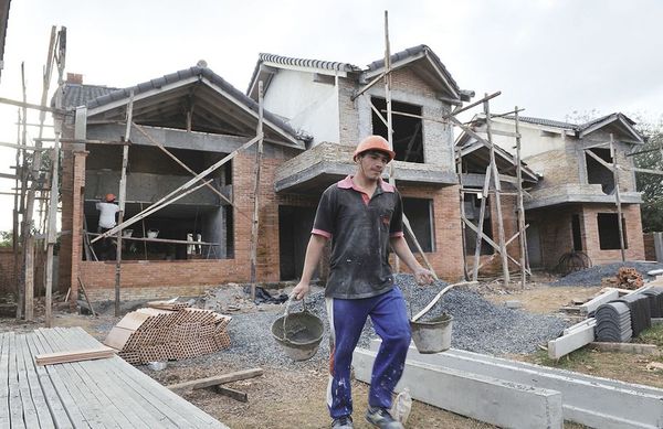 Entes públicos impiden reactivación del rubro inmobiliario e inversiones - Nacionales - ABC Color