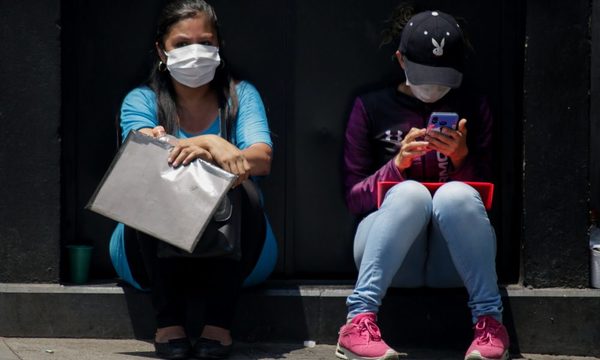 Según los datos oficiales hay 266 mil desempleados