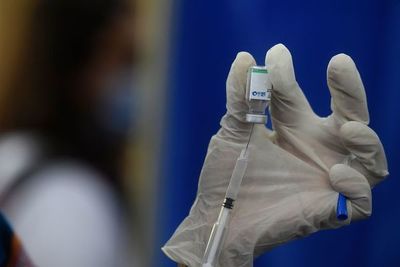 Argentina autoriza el uso de la vacuna producida por la china Sinopharm - Mundo - ABC Color