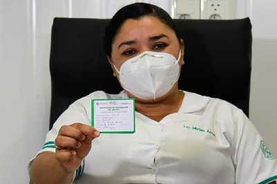 Primera vacunada pidió a la gente no tener miedo e instó a que se inmunicen - Megacadena — Últimas Noticias de Paraguay
