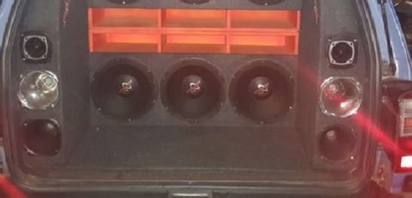 Detienen a un hombre por poner música a alto volumen en Coronel Oviedo - Noticiero Paraguay