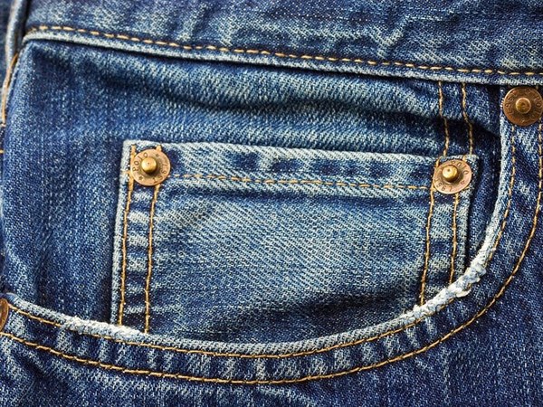 El misterio del bolsillo pequeño de los jeans