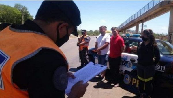 Expulsan a tres paraguayos que ingresaron de forma ilegal a Argentina