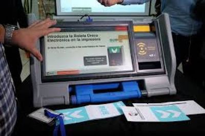 Hoy realizan distribución de máquinas de votación a nivel país para capacitar a la ciudadanía