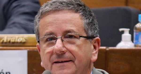 La Nación / Diputado Kennedy: “Las 4.000 dosis no son nada”