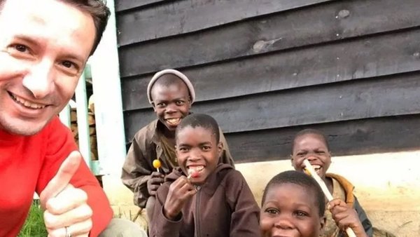 Joven embajador italiano muere en atentado en el Congo