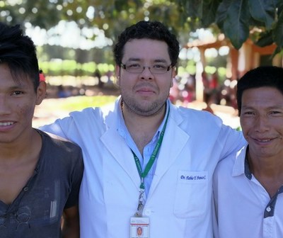Médico y enfermera fallecieron por COVID-19
