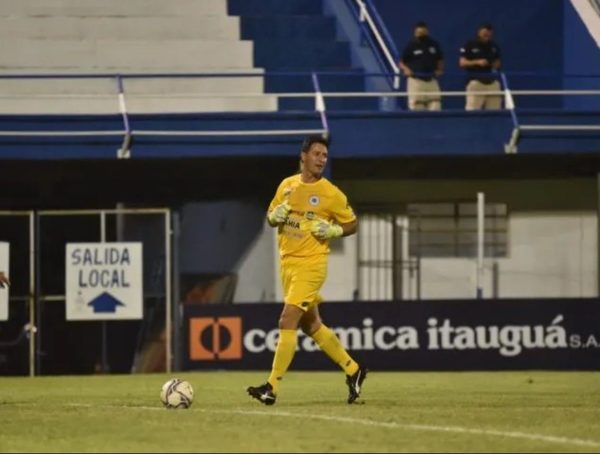 Neson Bernal es el más longevo en jugar en la Primera División · Radio Monumental 1080 AM