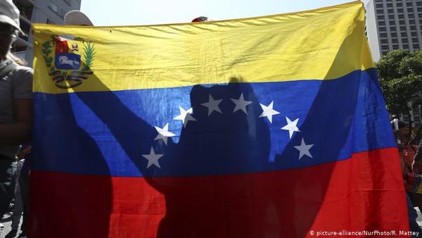 La UE sanciona a 19 altos funcionarios venezolanos, entre ellos la presidenta del Consejo Nacional Electoral | Ñanduti