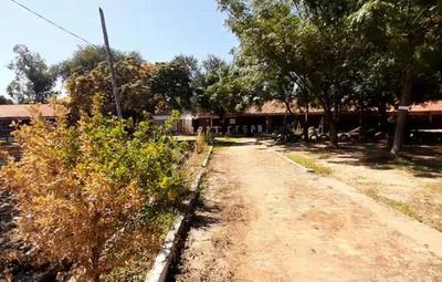 Cierran escuela tras casos sospechosos de covid-19 dentro del plantel docente