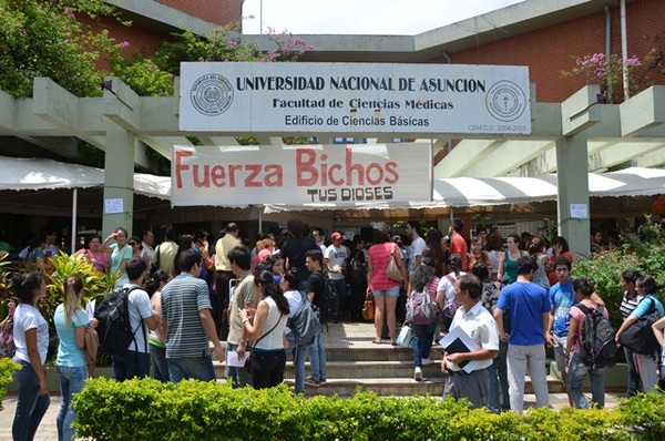 Inició exámenes de ingreso a Medicina UNA | El Independiente
