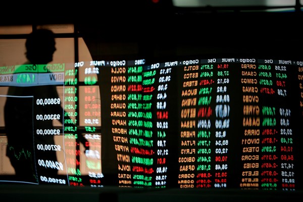 La bolsa de Sao Paulo se desploma casi un 5 % con la nueva crisis en Petrobras - MarketData