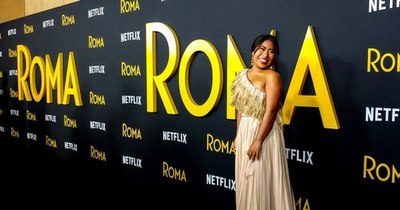 La Nación / Actriz mexicana Yalitza Aparicio conducirá show previo a los Globos de Oro