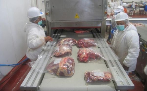 Uruguay responde a Bill Gates y abre el debate sobre producción de carne natural - Nacionales - ABC Color