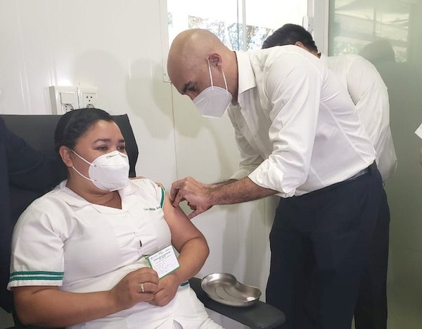 Crónica / “Apukaparei después de recibir la vacuna”