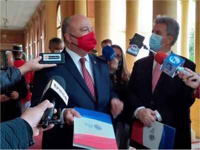 Volpe plantea habilitar a los privados a traer las vacunas