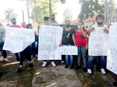 Fiscal habría ordenado prisión de dos inocentes, denuncian