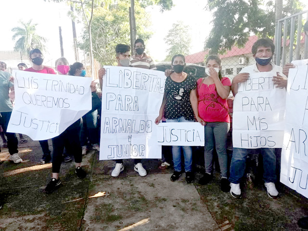 Fiscal habría ordenado prisión de dos inocentes, denuncian