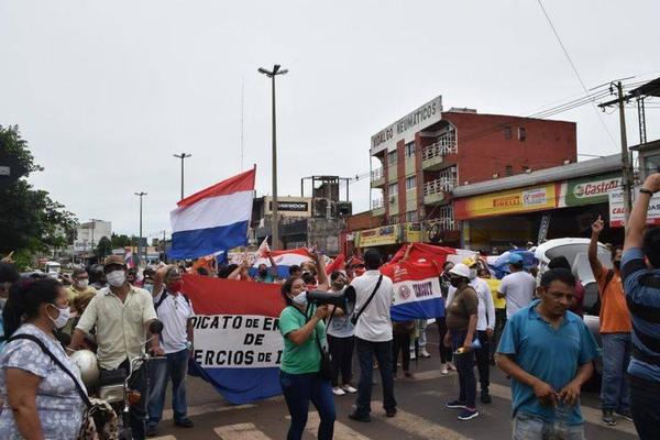 Paseros cierran aduana en reclamo de subsidio – Prensa 5