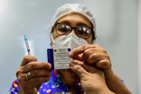 Primera jornada de inmunización: hubo solo 2 reacciones adversas a la vacuna y fueron leves