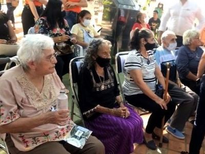 Burreritas de Lambaré recibieron homenaje por el día de la Mujer Paraguaya