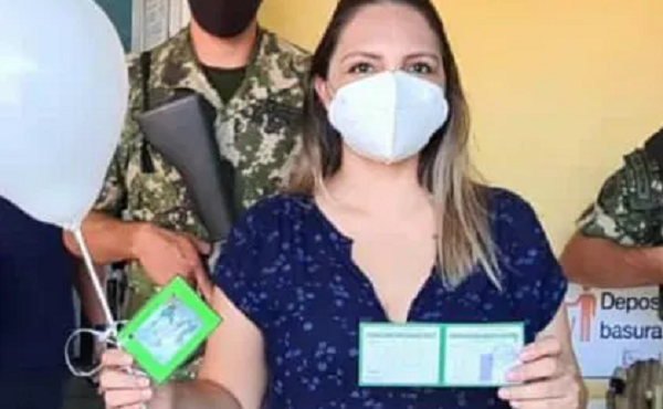 Nutricionista y nuera de Federico Franco, criticada por recibir vacuna anti-Covid - Noticiero Paraguay