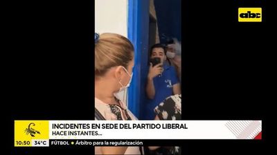 Efrainistas y llanistas, a los empujones y gritos en último día de inscripción  - Nacionales - ABC Color