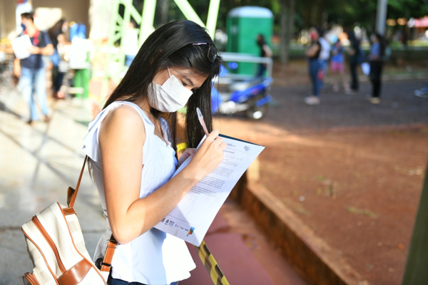 El 60% de los becados de Itaipu-Becal eligieron universidades públicas para cursar sus estudios | .::Agencia IP::.