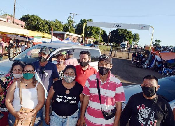 Empresa autopartista, perjudicada por bloqueo de paseros en frontera - Nacionales - ABC Color