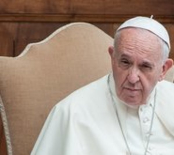 El Papa cancela compromisos por recaída de ciática - Paraguay.com