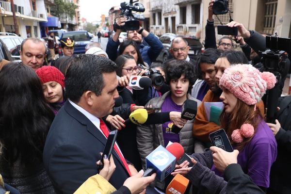 Estudiantes piden al MEC que se implemente la educación sexual en escuelas y colegios » San Lorenzo PY