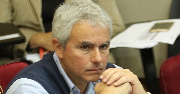 La Nación / Zavala alerta que refugio argentino puede darse a criminales que están acá